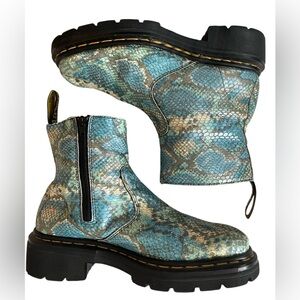 Dr. Martens 9490 Snake print Side Zip chunky Heel UK 7 US Ladies 9 Men’s 8